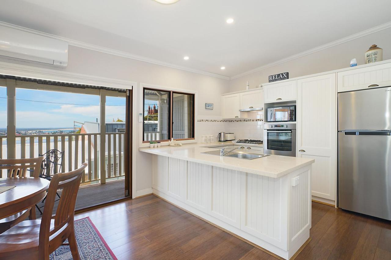 Newcastle Short Stay Accommodation - Vista Apartment Extérieur photo