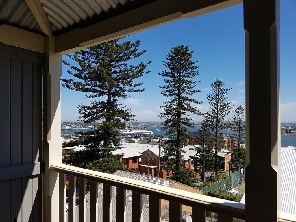 Newcastle Short Stay Accommodation - Vista Apartment Extérieur photo